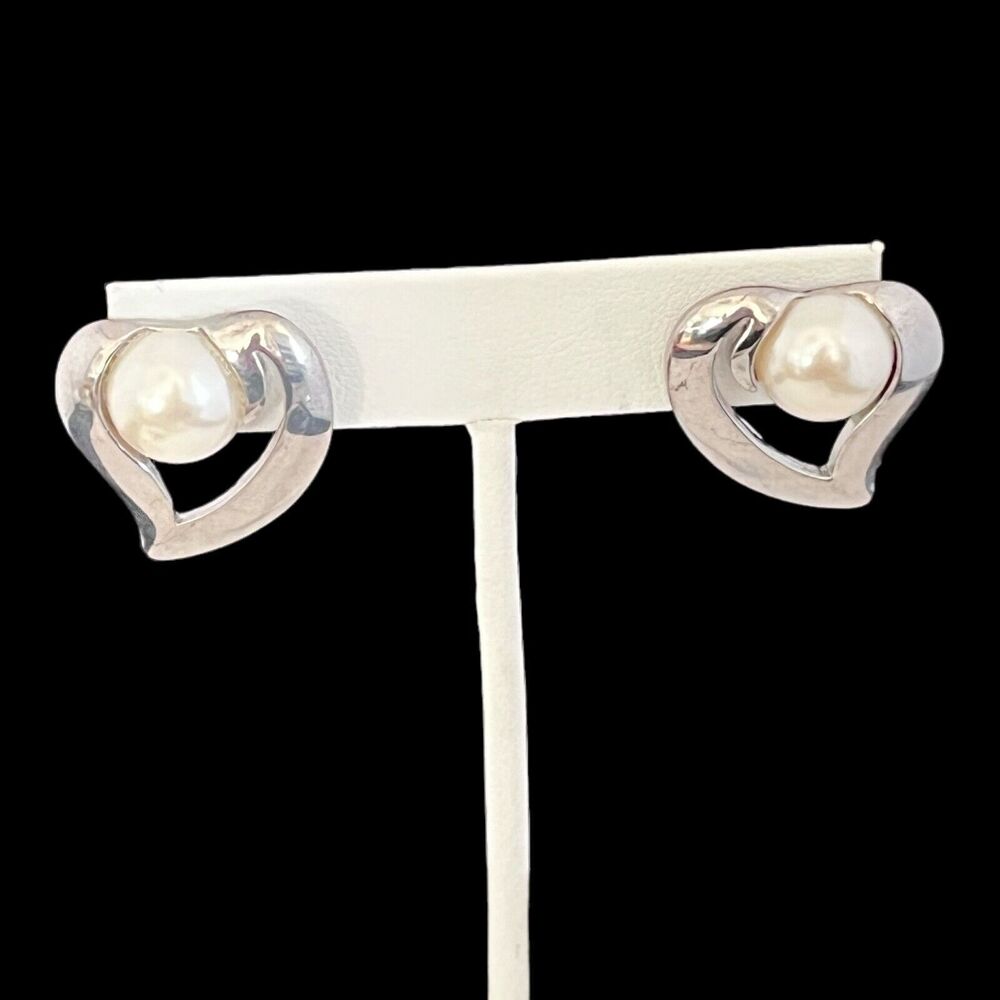 Vintage 1980s Daria Heart Pearl Earrings Silver Tone Pierced - 2K